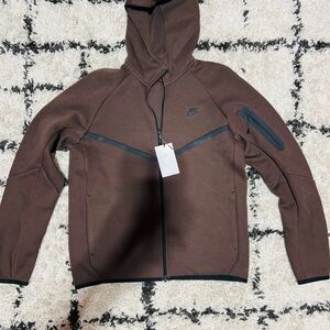 Nike Men's Chocolate Brown Performance Jacket Nike men TEX